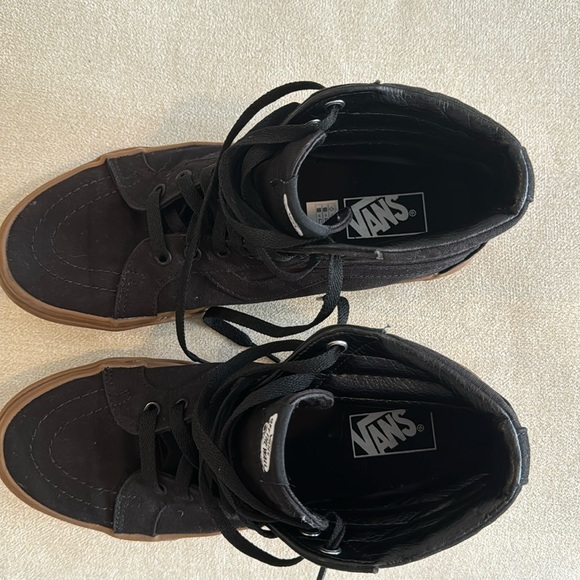 Vans mid size 9 - Picture 2 of 5